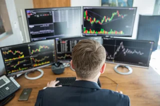 بهترین مانیتور برای ترید و معامله‌گری